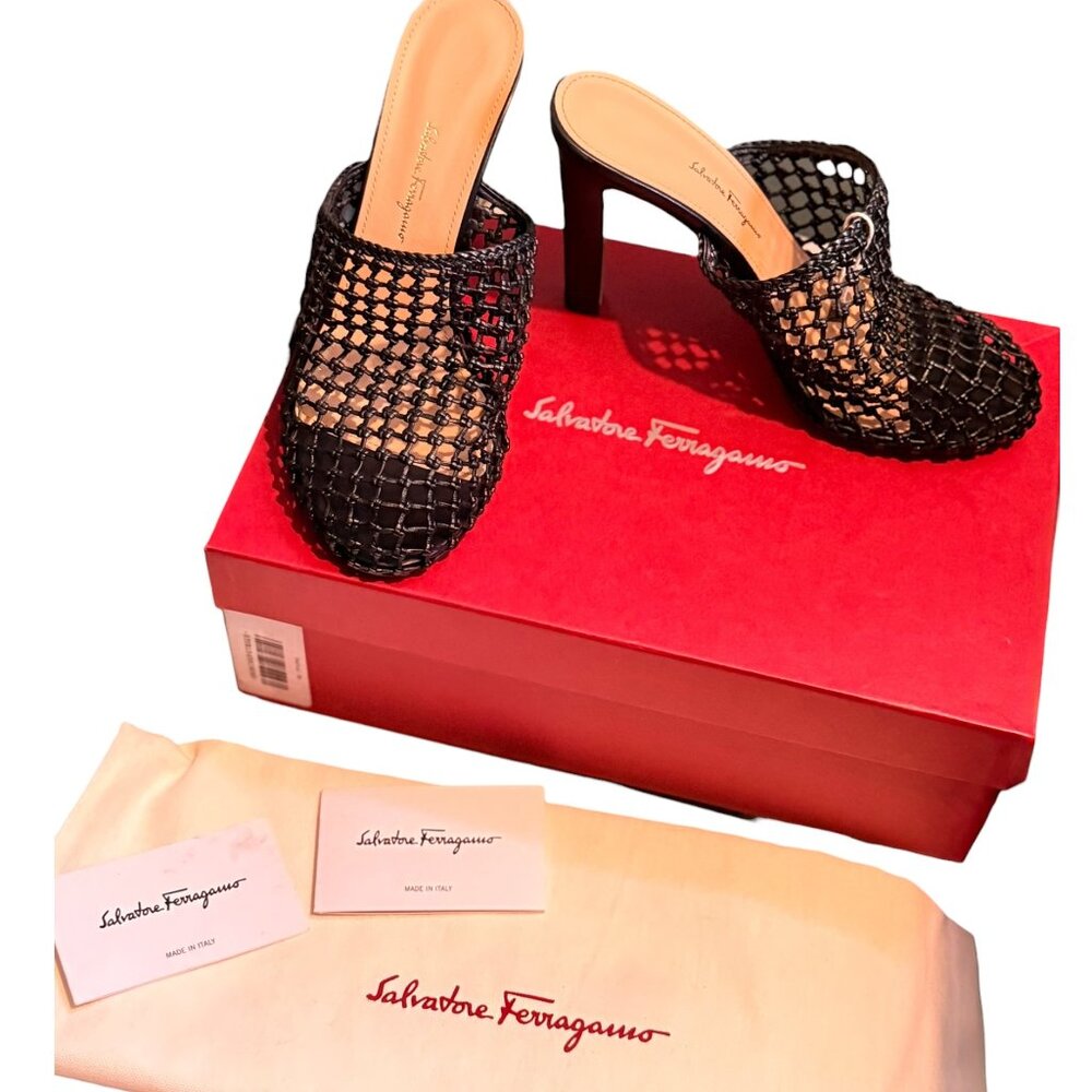 Salvatore Ferragamo Ellas X 105 Black Woven Leather Heels Size 9 C